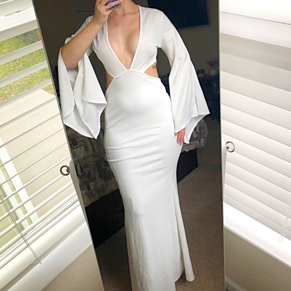 Prettylittlething white cropped maxi dress size 6 - Picture 3 of 10